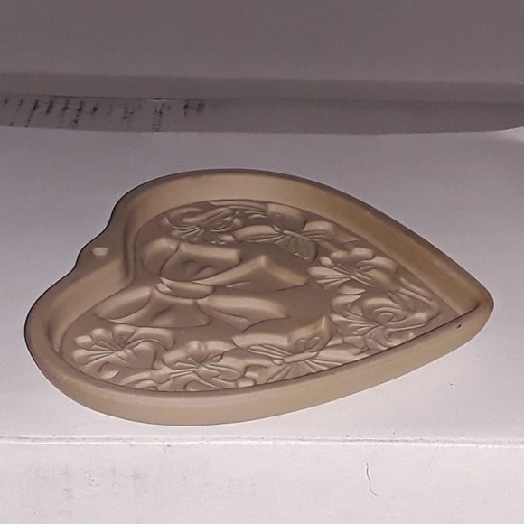 The Pampered Chef Seasons of theHeart Cookie Molds - Picture 4 of 7